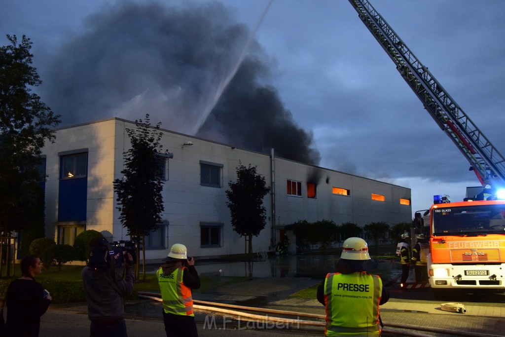 Grossbrand Halle Troisdorf Kriegsdorf Junkersring P386.JPG - Miklos Laubert